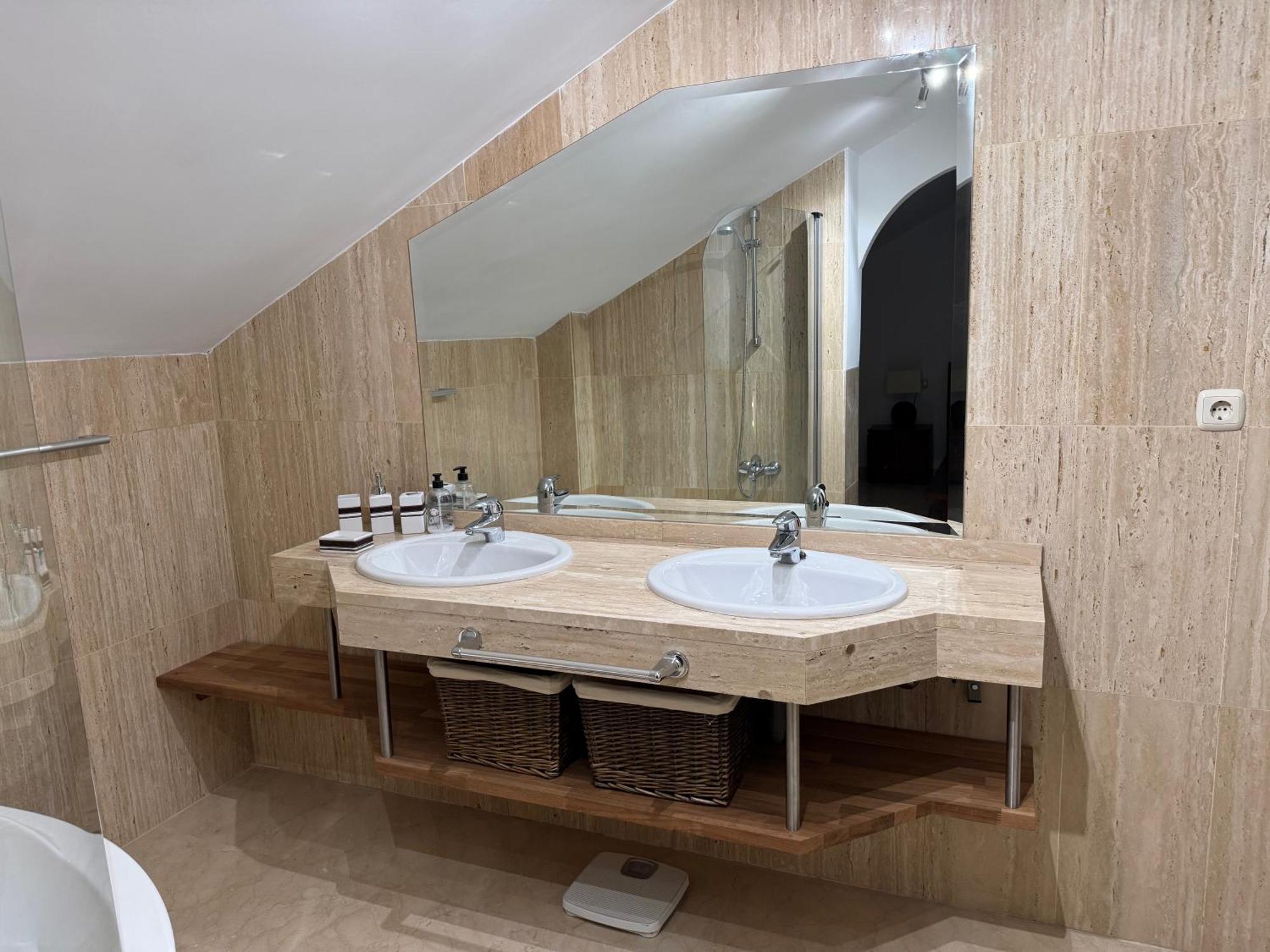 Appartamento Piso-lechuza Elviria 2 Bedroom Penthouse-maisonette In Elviria-marbella- Urb Jardines De Santa Maria Golf *