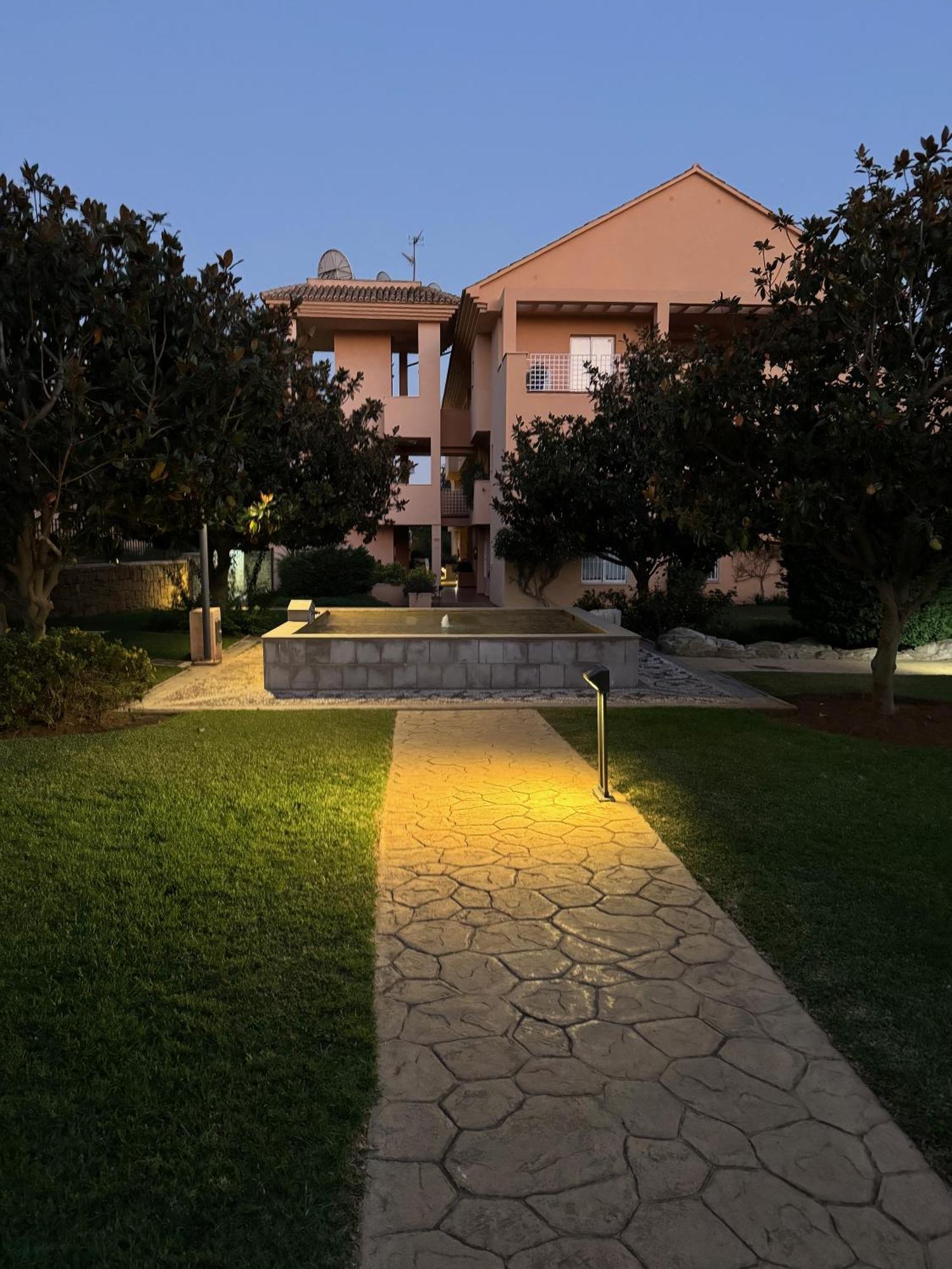 Piso-lechuza Elviria 2 Bedroom Penthouse-maisonette In Elviria-marbella- Urb Jardines De Santa Maria Golf * Marbella