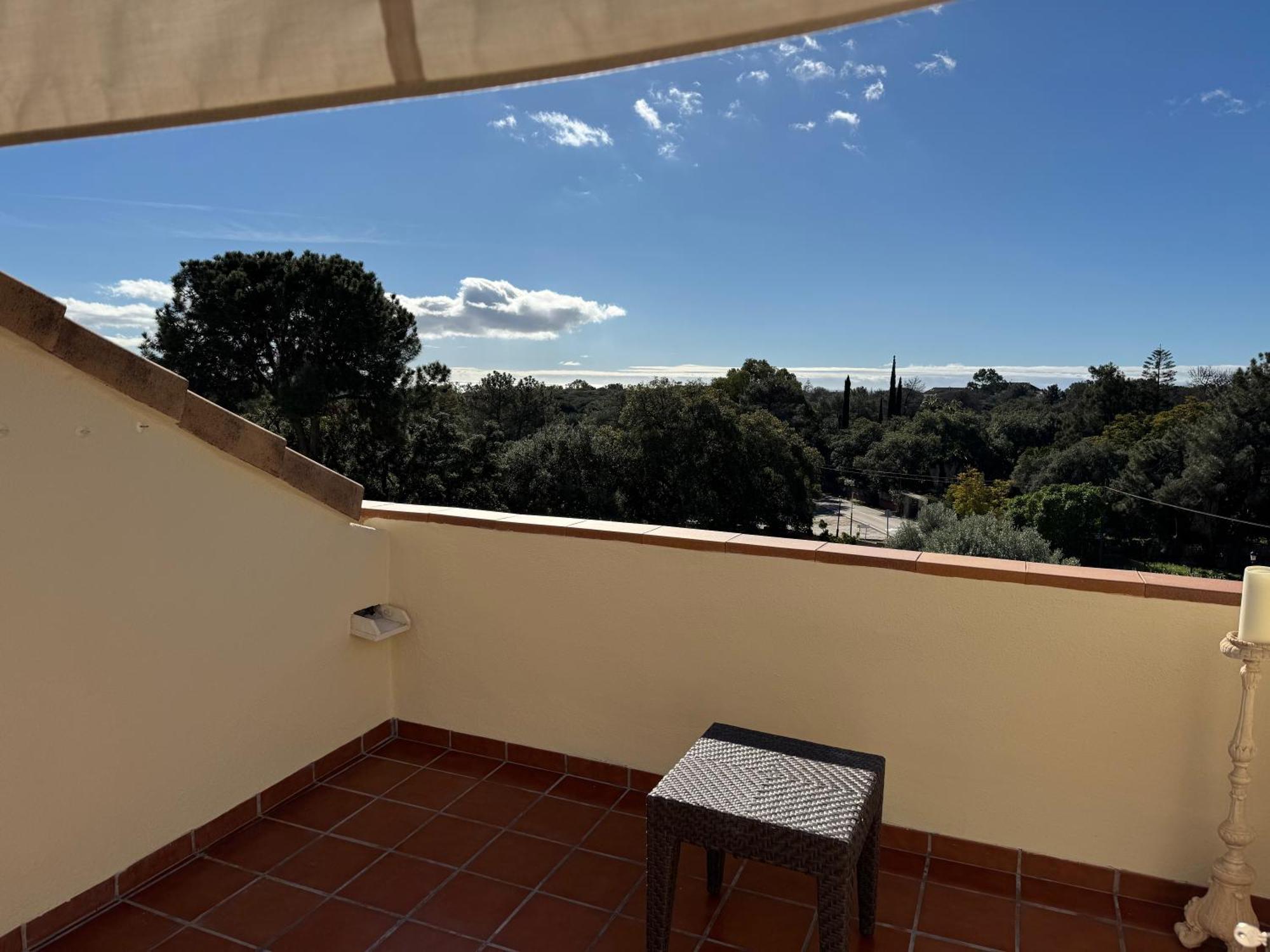 Piso-lechuza Elviria 2 Bedroom Penthouse-maisonette In Elviria-marbella- Urb Jardines De Santa Maria Golf Apartment