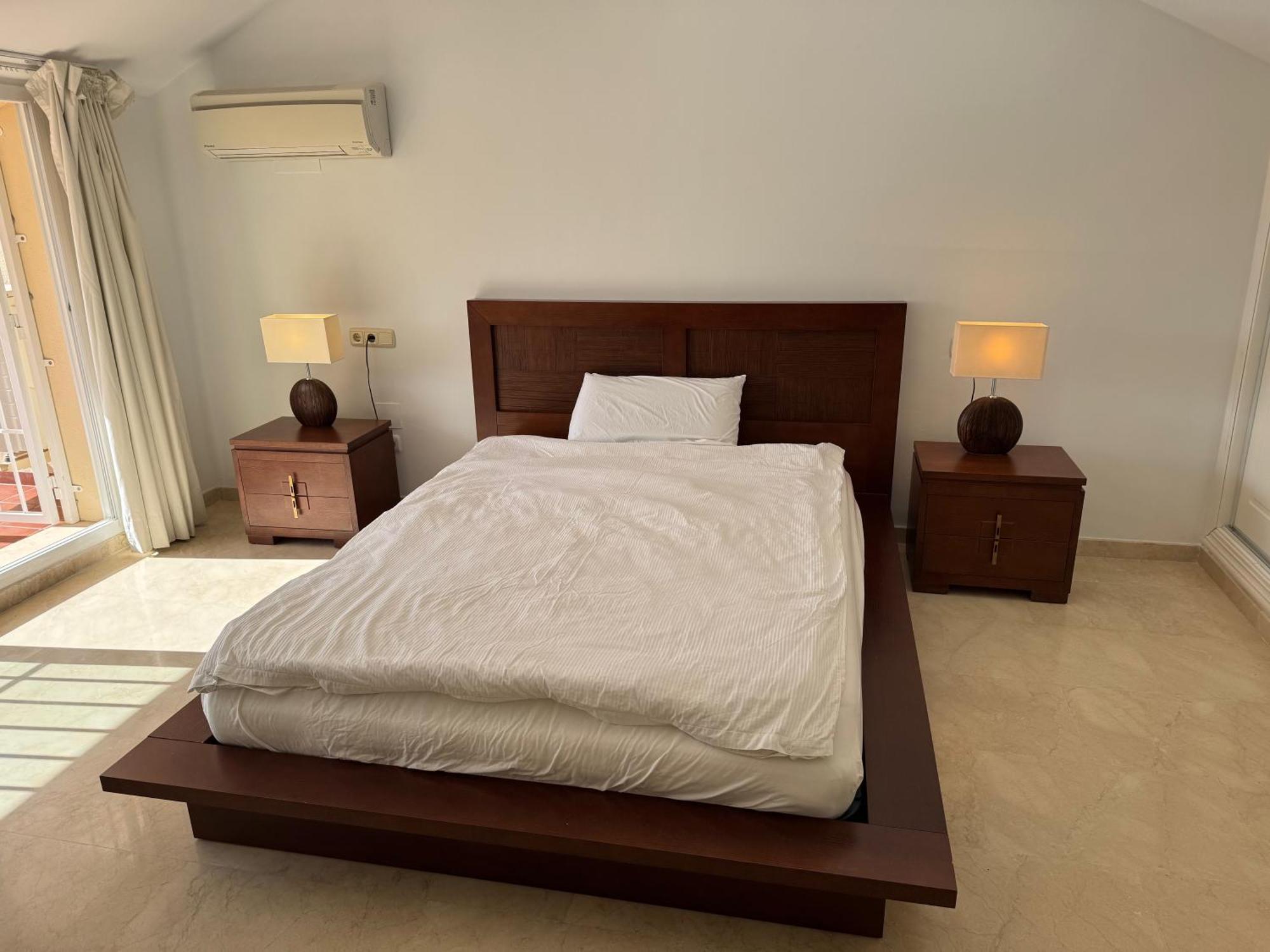 Piso-lechuza Elviria 2 Bedroom Penthouse-maisonette In Elviria-marbella- Urb Jardines De Santa Maria Golf *