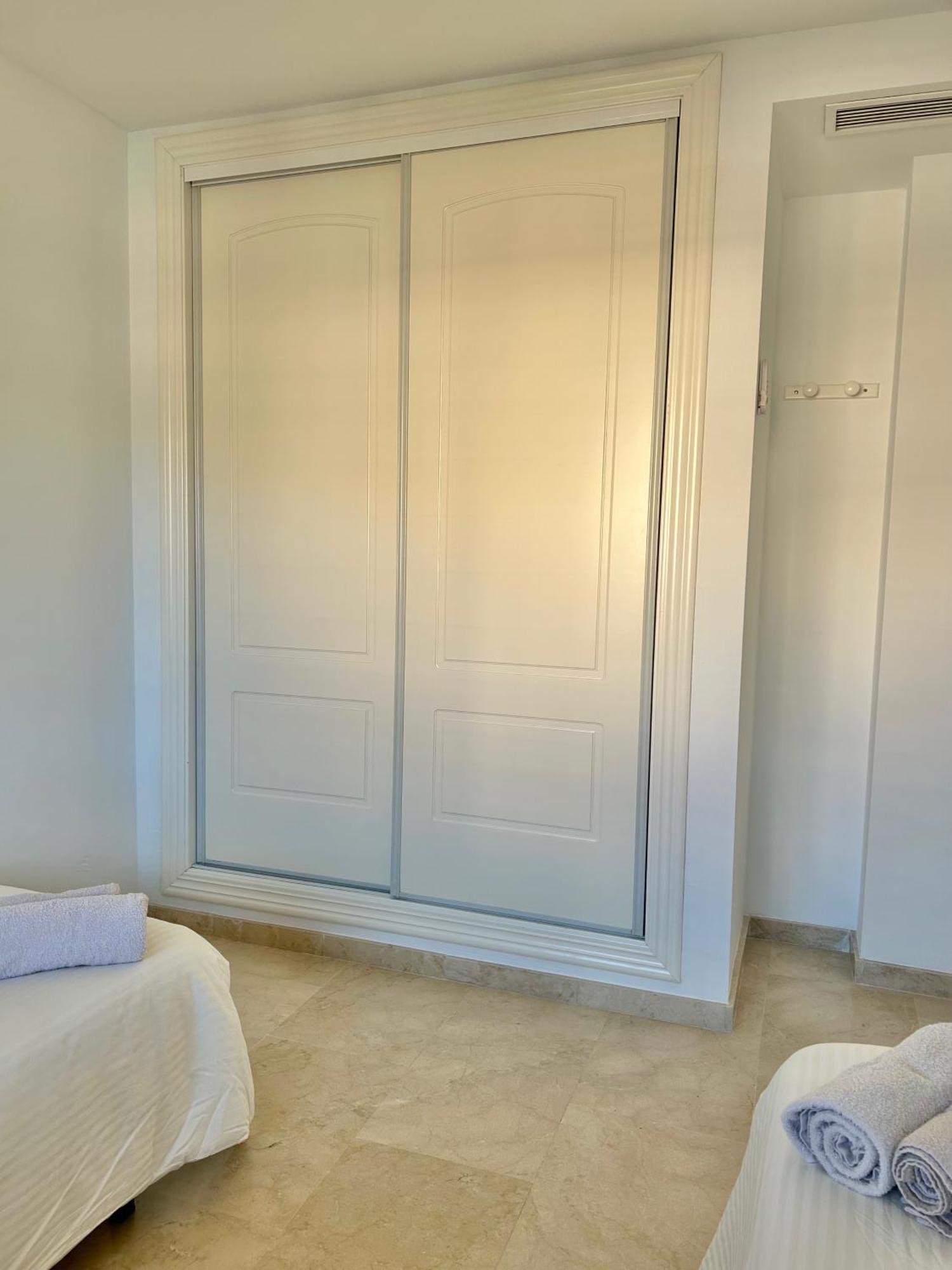Piso-lechuza Elviria 2 Bedroom Penthouse-maisonette In Elviria-marbella- Urb Jardines De Santa Maria Golf Apartment *